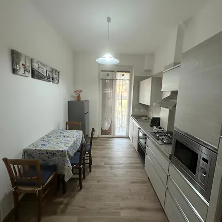 Dimora Meta Apartment La Spezia